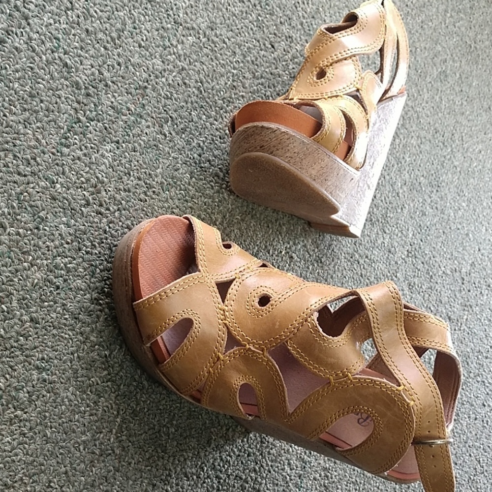 Tan leather Lucky Brand wedge heels, size 6.5.